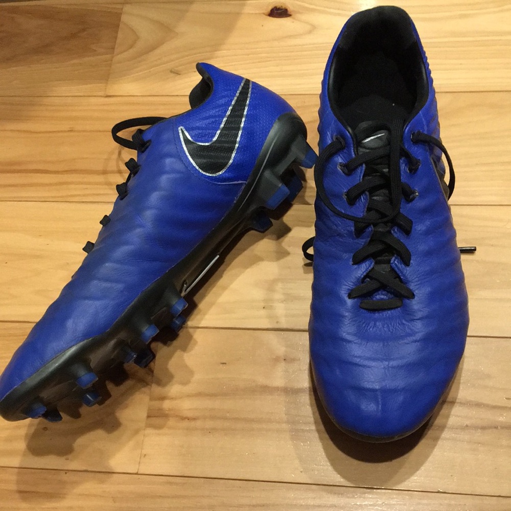 Blue US 10 Nike Tiempos 7 calfskin